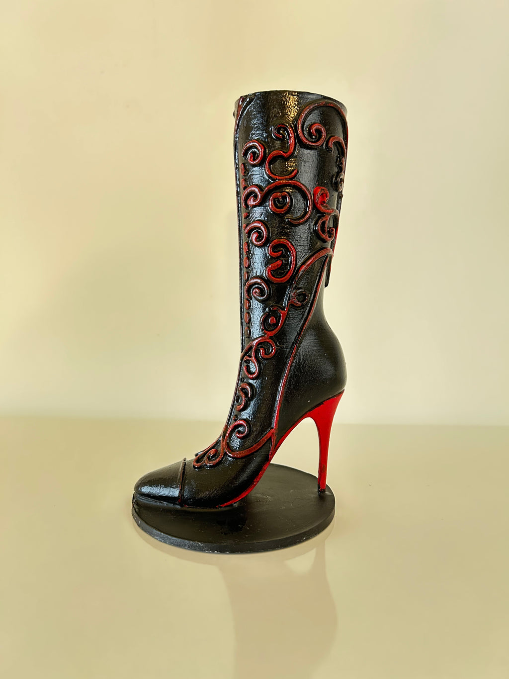 Dark Heel / Karanlýk Topuk Decor Obje